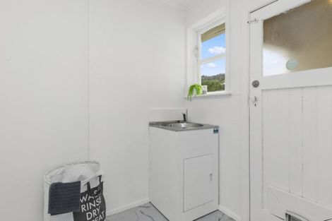 Photo of property in 17 Strand Crescent, Naenae, Lower Hutt, 5011