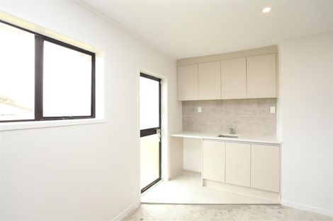 Photo of property in 73 Aberfeldy Avenue, Highland Park, Auckland, 2010
