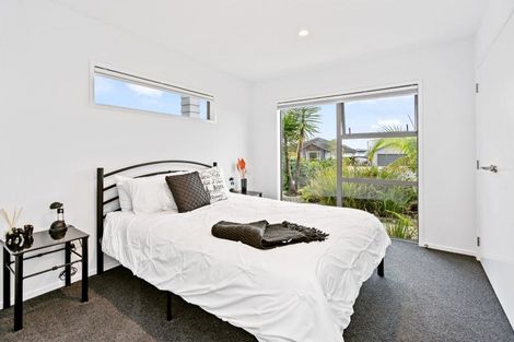 Photo of property in 22 Stace Hopper Drive, One Tree Point, 0118