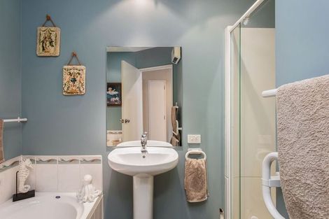 Photo of property in 17a Young Street, Somerfield, Christchurch, 8024