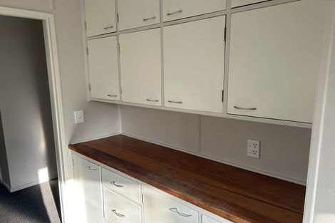 Photo of property in 4 Lincoln Grove, Cannons Creek, Porirua, 5024