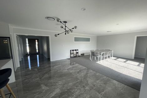 Photo of property in 22 Kerrigan Crescent, Wallaceville, Upper Hutt, 5018