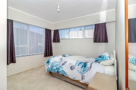 Photo of property in 11 Endeavour Avenue, Welcome Bay, Tauranga, 3112