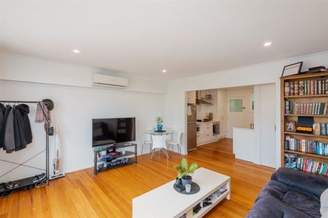 Photo of property in 2/49 Brockworth Place, Riccarton, Christchurch, 8011