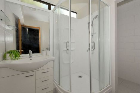 Photo of property in 10 Indira Lane, Cashmere, Christchurch, 8022