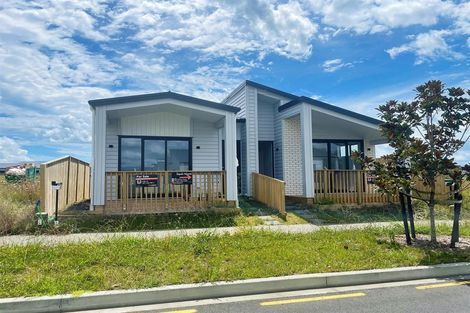 Photo of property in 6 Ihi Place, Karaka, 2578