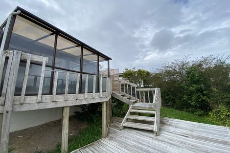 Photo of property in 2/6 Clare Place, Glenfield, Auckland, 0629