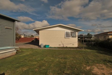 Photo of property in 2 Montgomery Street, Waipukurau, 4200