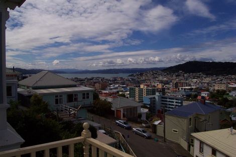 Photo of property in 3 Maarama Crescent, Aro Valley, Wellington, 6021