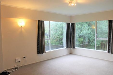 Photo of property in 2/17 Sharivari Place, Conifer Grove, Takanini, 2112