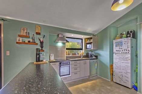 Photo of property in 76 Kawaha Point Road, Kawaha Point, Rotorua, 3010