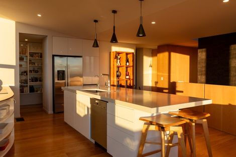 Photo of property in 10 Seascape View, Paremata, Porirua, 5024