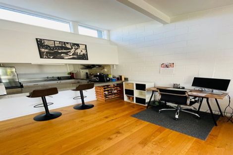 Photo of property in 2/289 Glenfield Road, Glenfield, Auckland, 0629