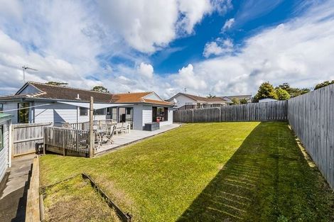 Photo of property in 62 West Harbour Drive, West Harbour, Auckland, 0618