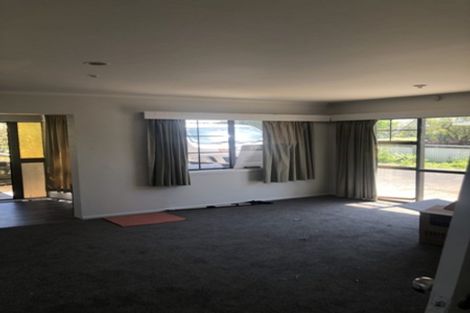 Photo of property in 24 Neil Avenue, Te Atatu Peninsula, Auckland, 0610