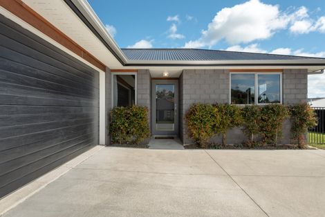 Photo of property in 21 Fairfax Crescent, Pyes Pa, Tauranga, 3112