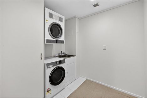 Photo of property in 12/72f Devonport Road, Tauranga, 3110