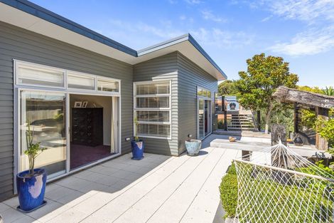 Photo of property in 11 Metzenthin Close, Raumati South, Paraparaumu, 5032