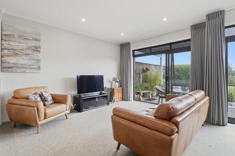 Photo of property in 11b Nellie Drive, Kumeu, 0810