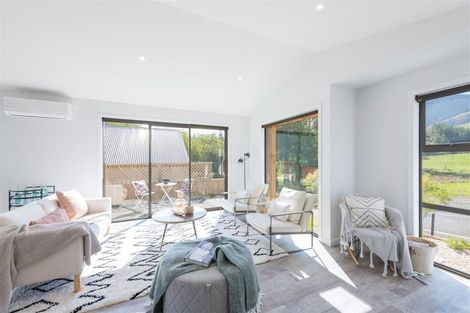 Photo of property in 6 Old Farm Road, Stoke, Nelson, 7011