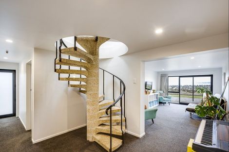 Photo of property in 13 Havelock Road, Hospital Hill, Napier, 4110