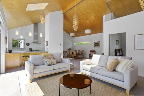 Photo of property in 6a Taylors Avenue, Bryndwr, Christchurch, 8052