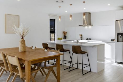 Photo of property in 12 Muster Road, Jacks Point, 9371