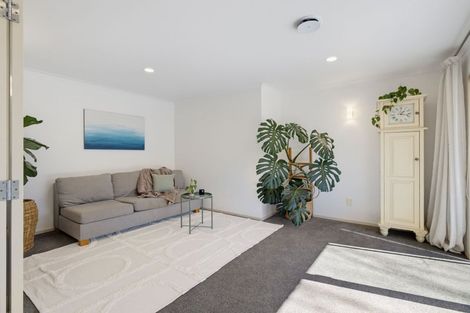 Photo of property in 33 Panckhurst Drive, Woodend, 7610