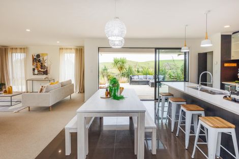 Photo of property in 71 County Heights Drive, Aokautere, Palmerston North, 4471