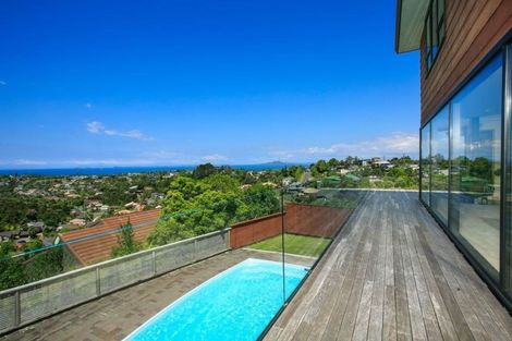 Photo of property in 969 East Coast Road, Torbay, Auckland, 0630