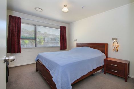 Photo of property in 1/7 Mannering Place, Hillcrest, Auckland, 0627