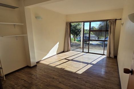 Photo of property in 13 Charles Dickens Drive, Mellons Bay, Auckland, 2014