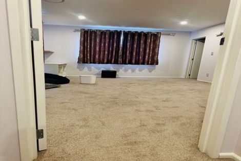 Photo of property in 56a Hutchinson Avenue, New Lynn, Auckland, 0600