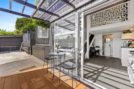 Photo of property in 1/19 Heathcote Road, Castor Bay, Auckland, 0620