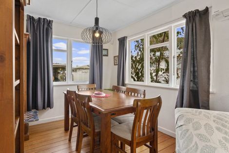 Photo of property in 8a Farnworth Avenue, Holdens Bay, Rotorua, 3010