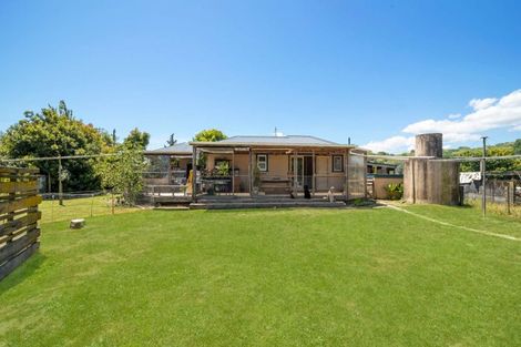 Photo of property in 70 Tapuihikitia Road, Te Karaka, 4094