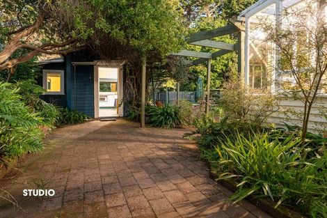 Photo of property in 72 Wellington Road, Paekakariki, 5034