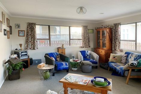 Photo of property in 1a Carlyle Street, Dannevirke, 4930