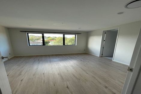 Photo of property in 2b Celina Place, Browns Bay, Auckland, 0630