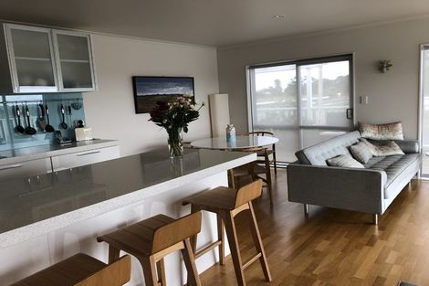 Photo of property in 23 Viridian Lane, Greenhithe, Auckland, 0632