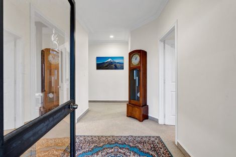 Photo of property in 23f Veale Road, Frankleigh Park, New Plymouth, 4310