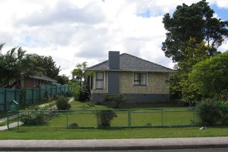 Photo of property in 33 Strid Road, Te Atatu South, Auckland, 0610