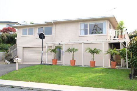 Photo of property in 2/63 Alexander Street, Cockle Bay, Auckland, 2014
