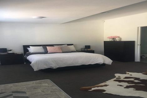 Photo of property in 76 Simla Crescent, Khandallah, Wellington, 6035