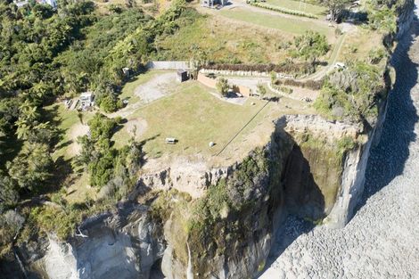 Photo of property in 20 Clifftop Lane, Cape Foulwind, 7892