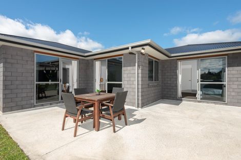 Photo of property in 21 Fairfax Crescent, Pyes Pa, Tauranga, 3112