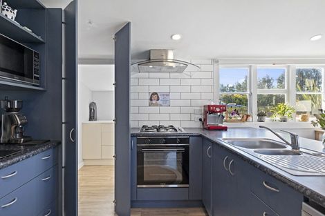 Photo of property in 27 Station Road, Coalgate, 7673