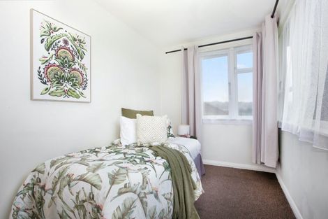 Photo of property in 5 Mitchell Grove, Ranui, Porirua, 5024