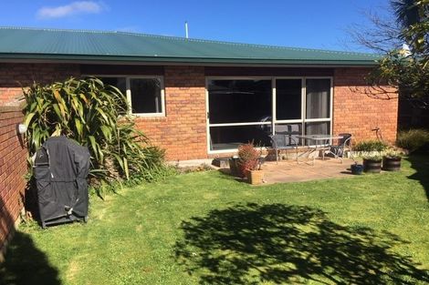 Photo of property in 11a Deloraine Street, Somerfield, Christchurch, 8024