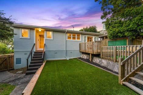 Photo of property in 1/12 Selwyn Crescent, Forrest Hill, Auckland, 0620